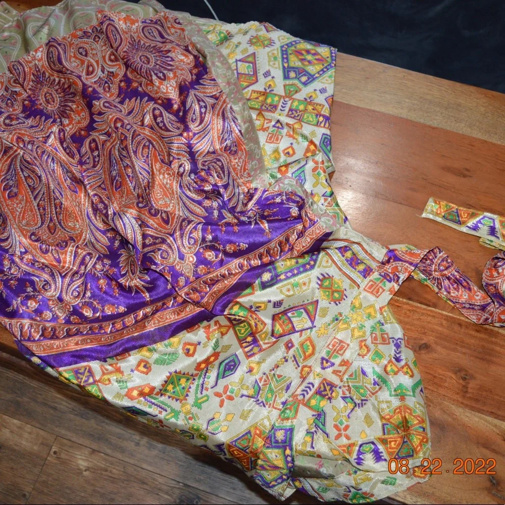 Beautiful layered maxi wrap skirt . - Picture 8 of 8